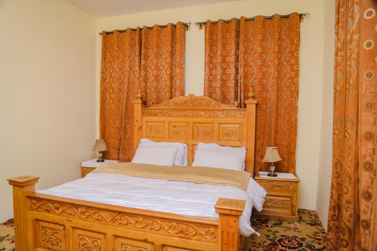 Duroyou Inn Gilgit Dış mekan fotoğraf