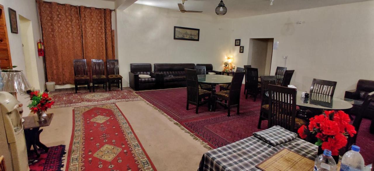 Duroyou Inn Gilgit Dış mekan fotoğraf